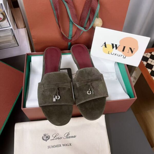 Loro Piana Summer Charms Round head flat bottom flip flops