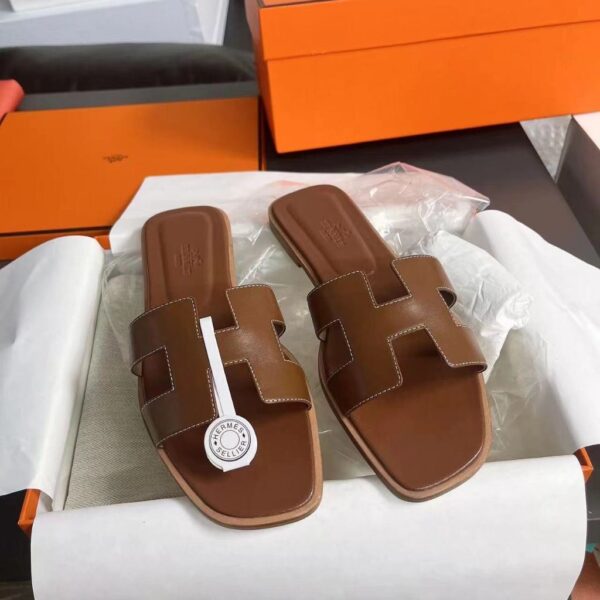 HERMES Oran Fashionable and comfortable flip flops for women
