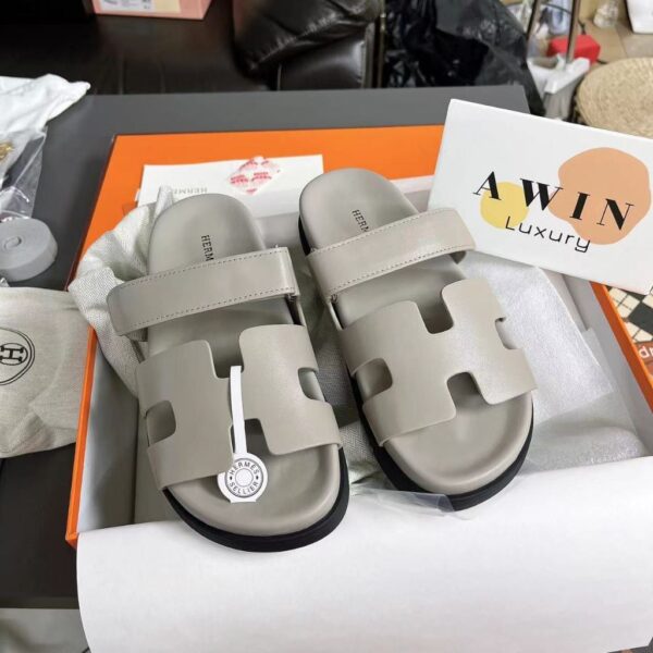 HERMES Chypre Round head flat bottom flip flops