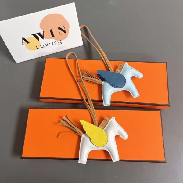 HERMES Rodeo Pony Shaped Pendant for men and women