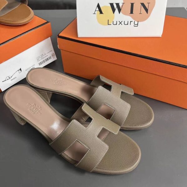 HERMES Oasis Leather thick heel flip flops high heels