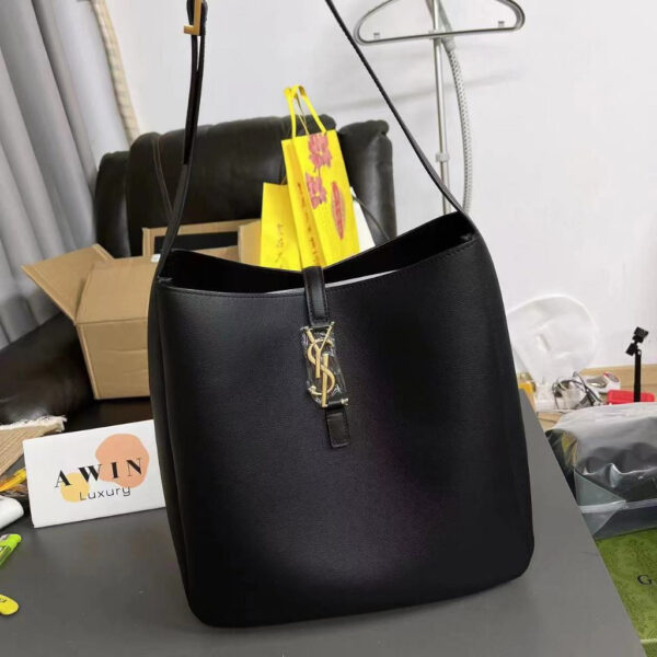 SAINT LAURENT YSL LE5A7 hook closure HOBO bag hobo bag handbag