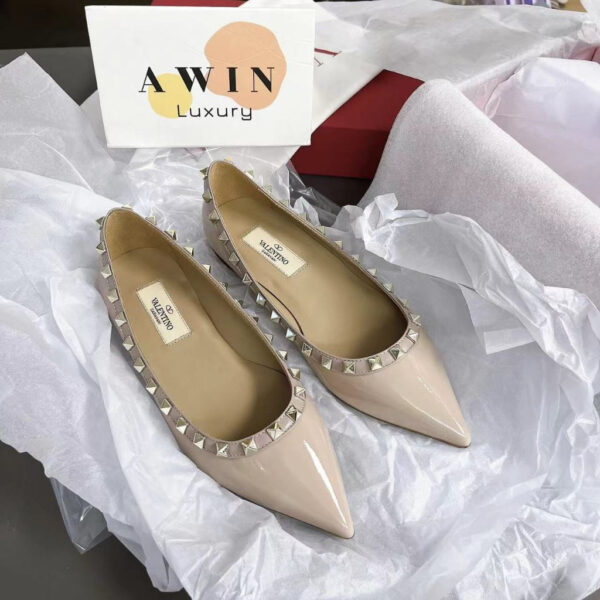 Valentino Rockstud Patent leather pointed flat rivet shoes