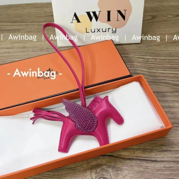 HERMES Rodeo Pony Shaped Pendant for men and women