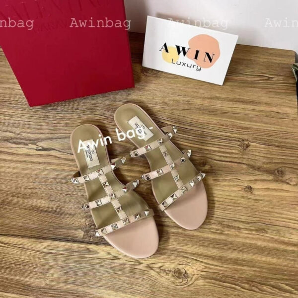 Valentino Rockstud Flat rivet shoes flip flops for women