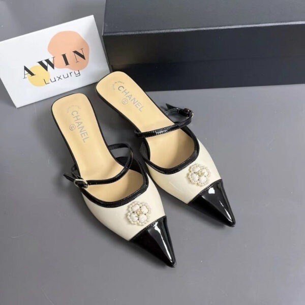 CHANEL Pointed Baotou slippers high heels