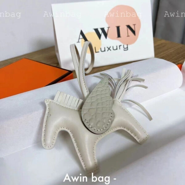 HERMES Rodeo Pony Shaped Pendant for men and women