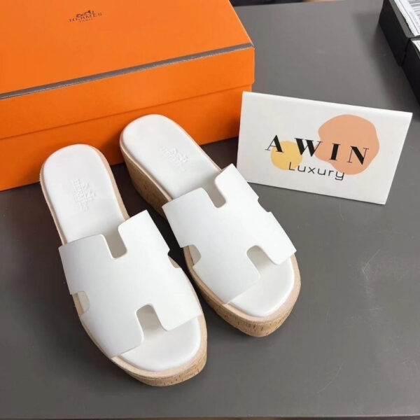 HERMES Thick soled slip on slippers for women