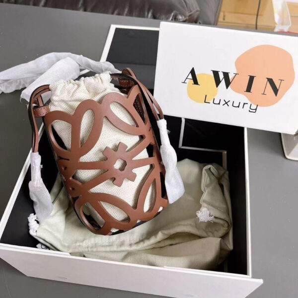 LOEWE Anagram Basket cut-out 20CM Hollow out bucket bag Single Shoulder Messenger Bag