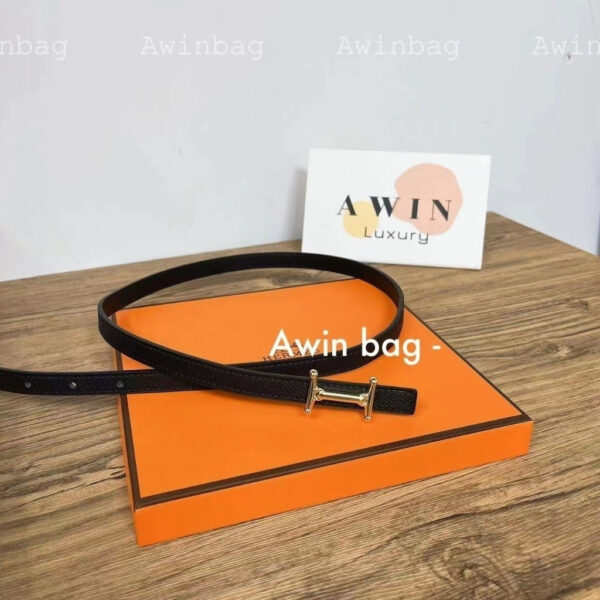 HERMES Smooth buckle leather belt for men and women