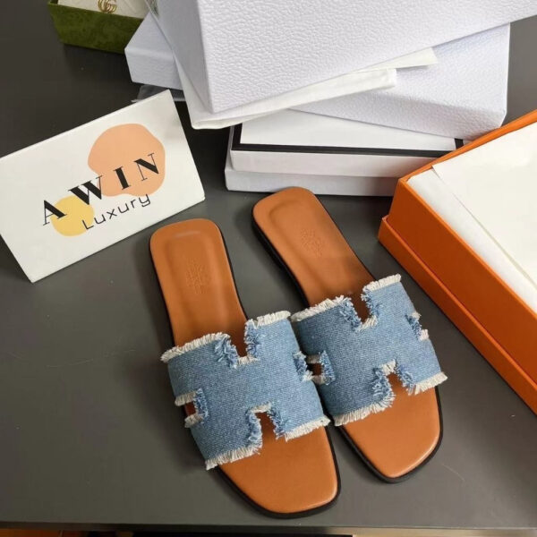 HERMES Oran Fashionable and comfortable flip flops for women