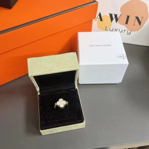 Van Cleef & Arpels Alhambra Reversible rose gold ring