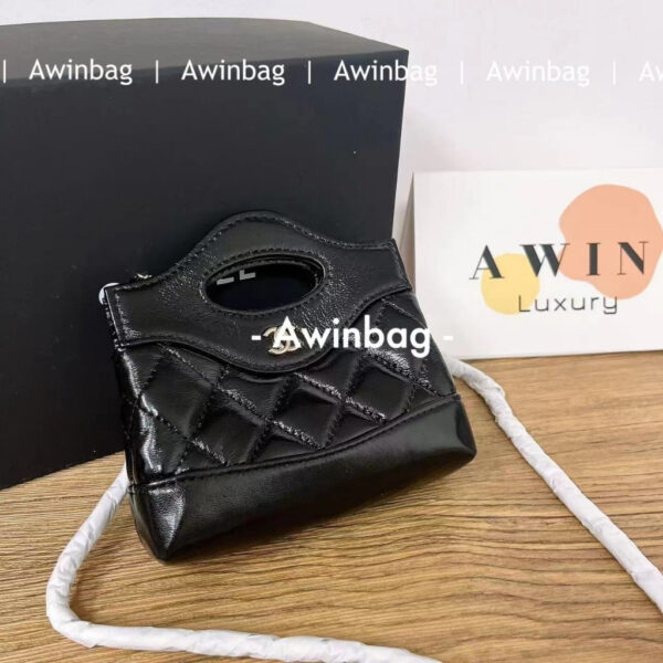 CHANEL 31 Bags 12.5/19CM Lambskin chain carrying Single Shoulder Messenger Bag