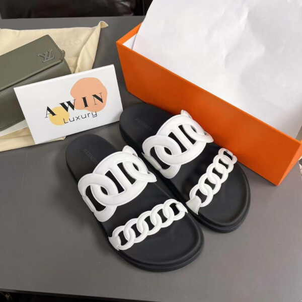 HERMES Extra Leather flat bottom flip flops for women