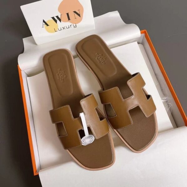 HERMES Oran Fashionable and comfortable flip flops for women