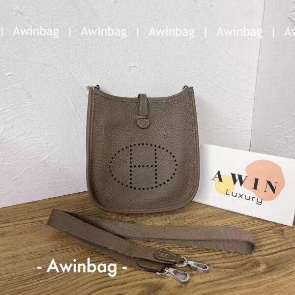 HERMES Evelyne 16/29CM Cow leather messenger bag single shoulder bag