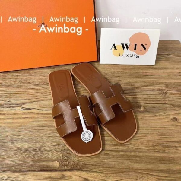 HERMES Oran Fashionable and comfortable flip flops for women