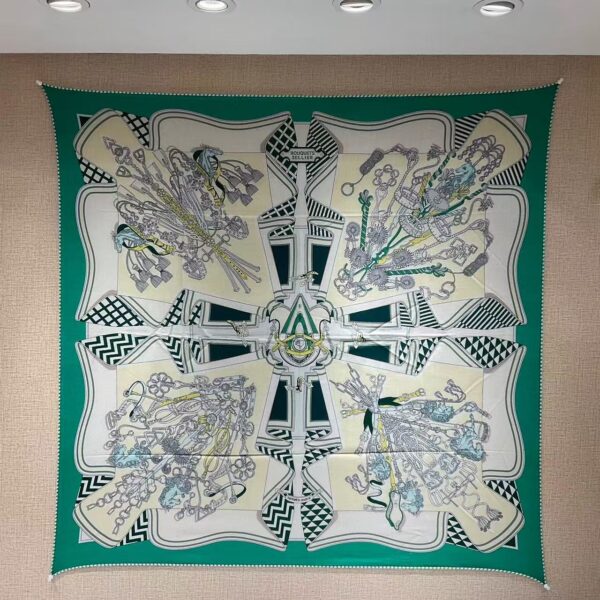 HERMES Saddle bouquet design pattern, mulberry silk scarf, women's holiday gift 110x110cm