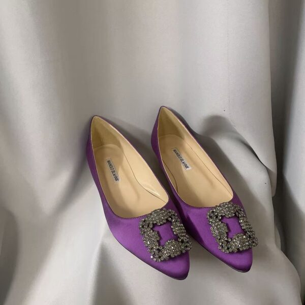 Manolo Blahnik Hangisi Crystal buckle pointed casual single shoes flat shoes for women