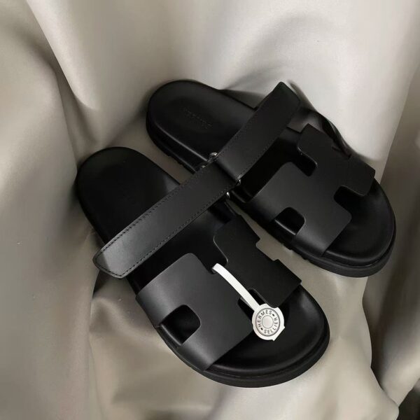 HERMES Chypre Fashionable flat heel non slip one-piece slippers for men