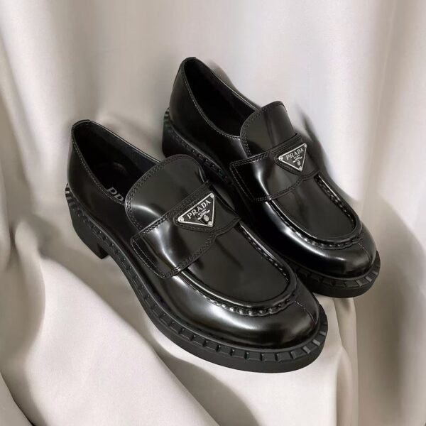 PRADA MONOLITH Fashionable and casual patent leather single shoes, Le Fu shoes for women