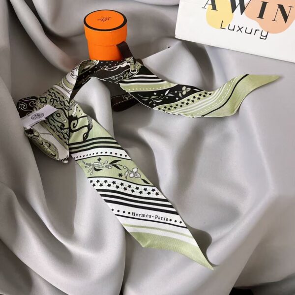 HEMERS Fashion classic pattern printed silk scarf green for women’s holiday gift